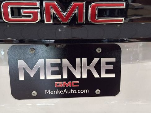 New 2026 GMC Acadia Elevation w/ Elevation Premium Package AWD/4WD image 9