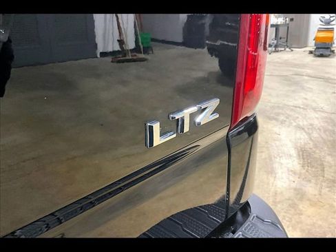 Used 2019 Chevrolet Silverado 1500 LTZ w/ LTZ Plus Package image 21