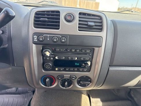 Used 2004 Chevrolet Colorado LS image 31