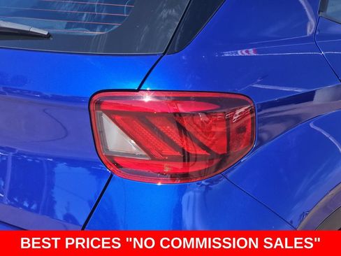 Used 2022 Hyundai Venue Limited FWD image 39