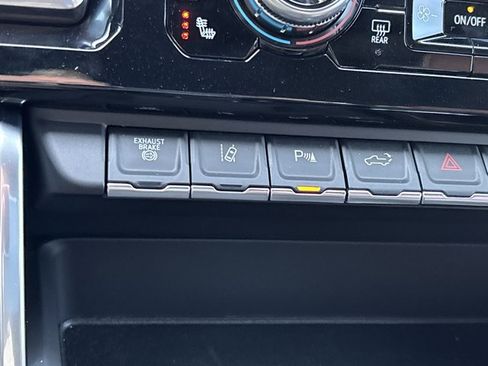 Used 2025 GMC Sierra 3500 Denali Ultimate image 43