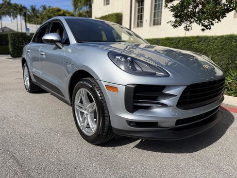 Used 2020 Porsche Macan AWD/4WD image 30
