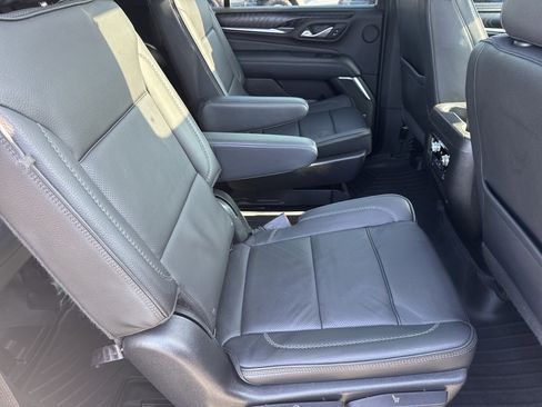 Used 2022 GMC Yukon XL Denali image 20