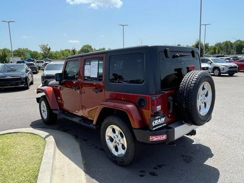 Used 2014 Jeep Wrangler Unlimited Sahara w/ Max Tow Package AWD/4WD image 5