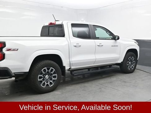 Used 2024 Chevrolet Colorado Z71 w/ Advanced Trailering Package AWD/4WD image 8