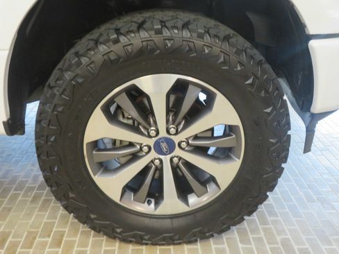 Used 2019 Ford F150 XL w/ Equipment Group 101A Mid AWD/4WD image 10