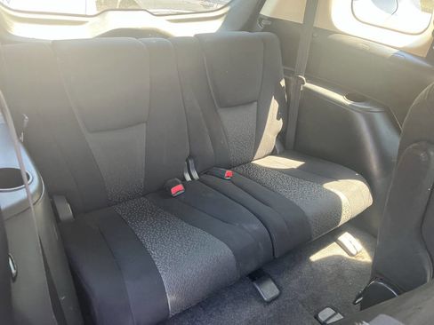 Used 2012 MAZDA MAZDA5 Sport FWD image 18