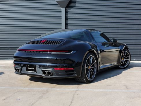 Certified 2021 Porsche 911 Targa 4S image 7