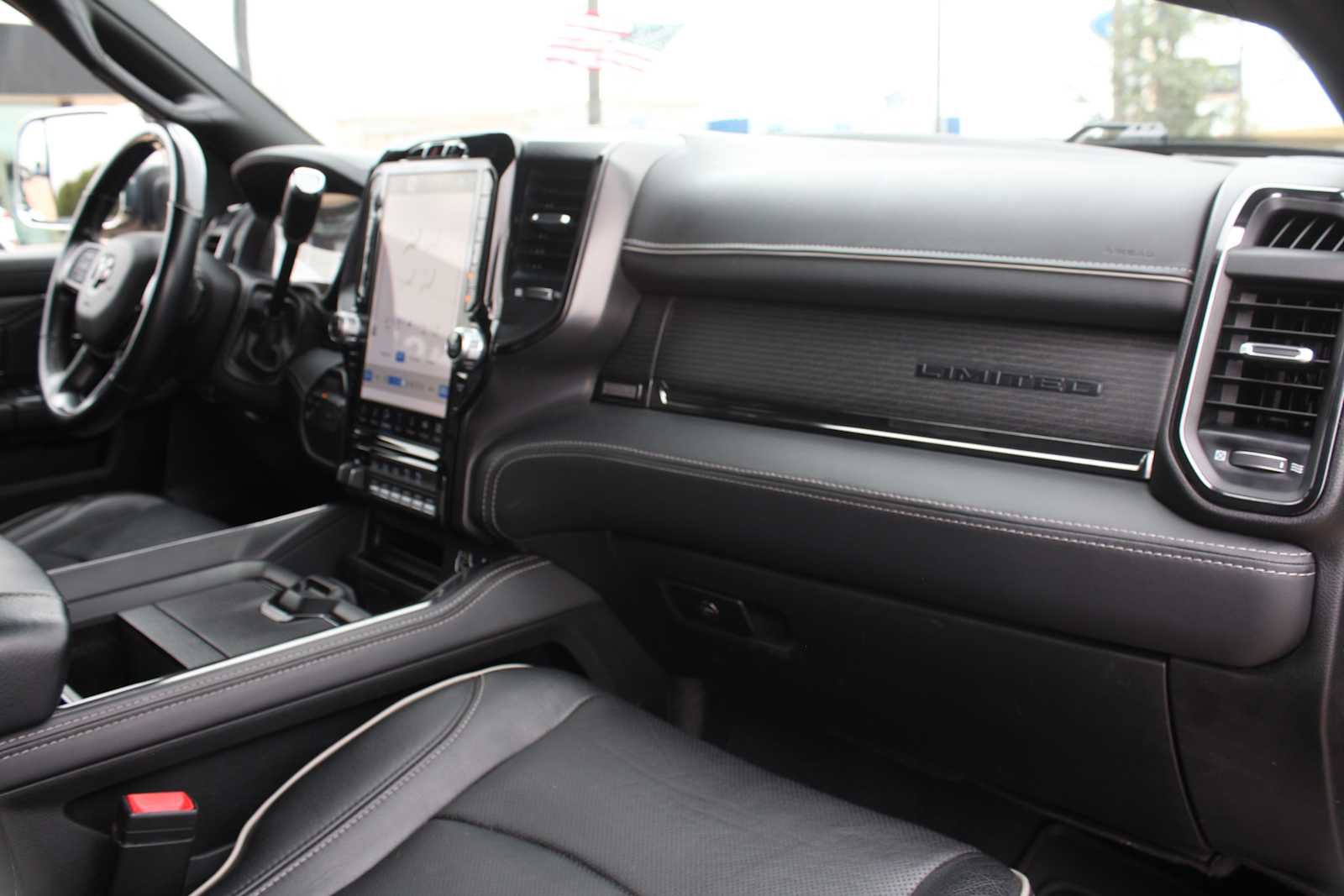 Used 2022 RAM 3500 Limited w/ Towing Technology Group AWD/4WD image 22