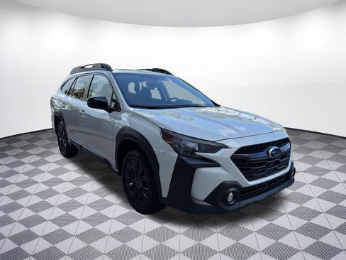 Used 2025 Subaru Outback Onyx Edition AWD/4WD image 7
