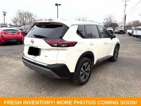Used 2023 Nissan Rogue SV image 7
