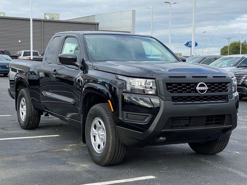 New 2026 Nissan Frontier S w/ Tow Package image 2