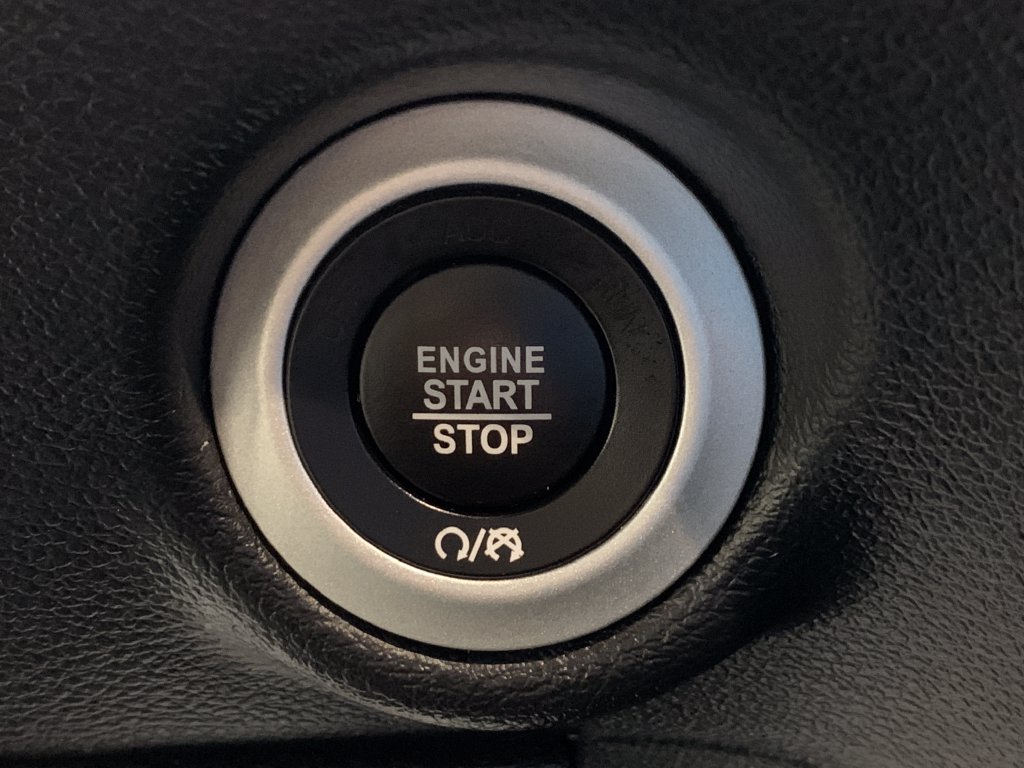 Used 2026 Chrysler Pacifica Select FWD image 15