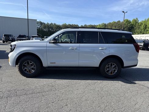Used 2025 Ford Expedition Tremor AWD/4WD image 4