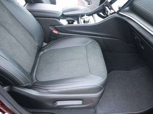 New 2026 Jeep Grand Cherokee Laredo image 14