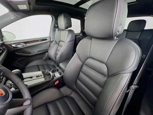New 2026 Porsche Macan S image 5