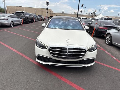 Used 2022 Mercedes-Benz S 500 4MATIC image 2