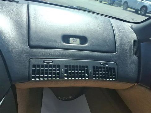 Used 1992 Chevrolet Corvette Coupe RWD image 23