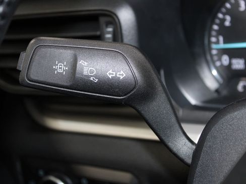 Used 2023 Ford Explorer XLT image 40