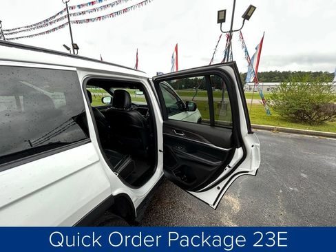 Used 2024 Jeep Grand Cherokee Limited image 20