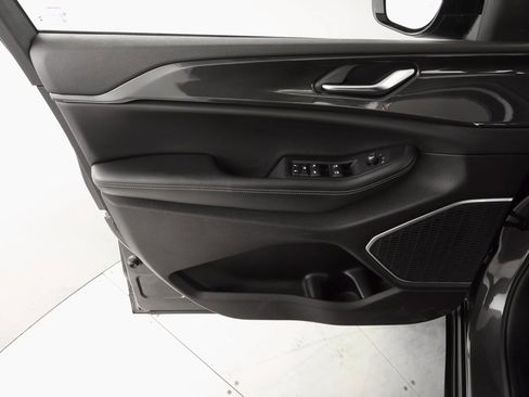 Certified 2022 Jeep Grand Cherokee Altitude image 18