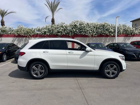 Used 2021 Mercedes-Benz GLC 300 image 2