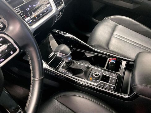 Used 2023 Kia Sorento SX AWD/4WD image 21
