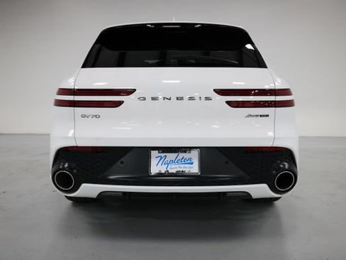 Used 2023 Genesis GV70 3.5T Sport w/ Sport Prestige Package AWD/4WD image 11