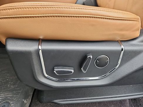 Used 2023 Ford Expedition Max Platinum image 15