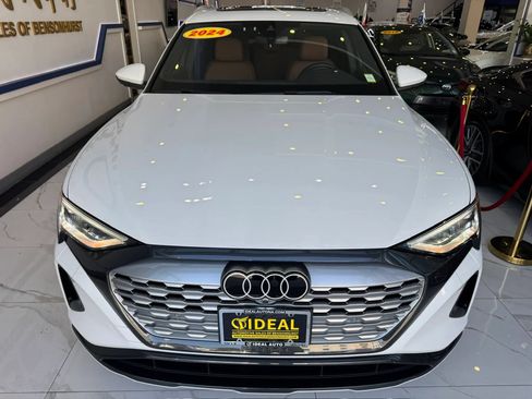 Used 2024 Audi Q8 e-tron Premium Plus w/ Premium Plus Package AWD/4WD image 2