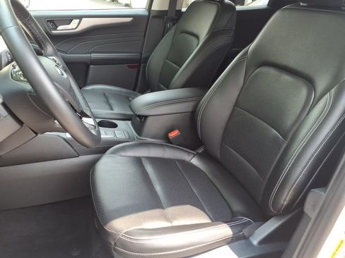 Used 2022 Ford Escape SEL w/ Technology Package AWD/4WD image 18