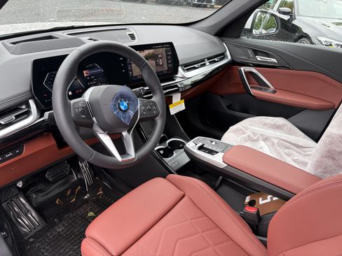 Used 2026 BMW X1 xDrive28i w/ Technology Package AWD/4WD image 11