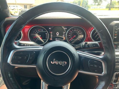 Used 2019 Jeep Wrangler Unlimited Rubicon AWD/4WD image 13
