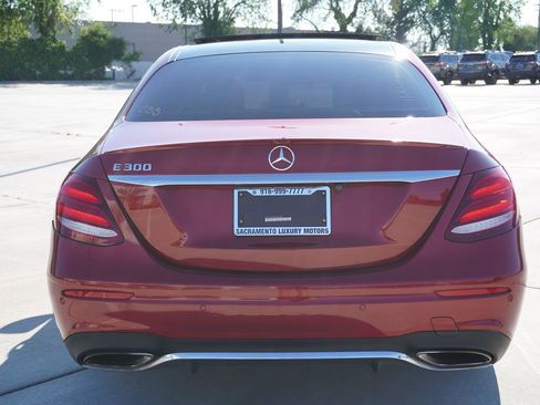 Used 2017 Mercedes-Benz E 300 image 11