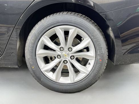 Used 2023 Chevrolet Malibu LT FWD image 34