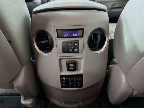 Used 2013 Honda Pilot Touring image 4
