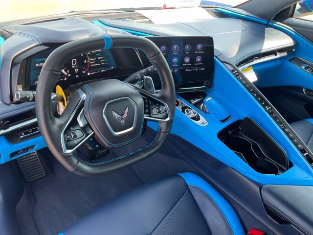 Used 2023 Chevrolet Corvette Stingray Premium Conv w/ Z51 Performance Package RWD image 4