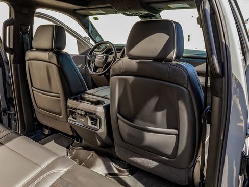 Used 2025 GMC Sierra 2500 AT4X image 31