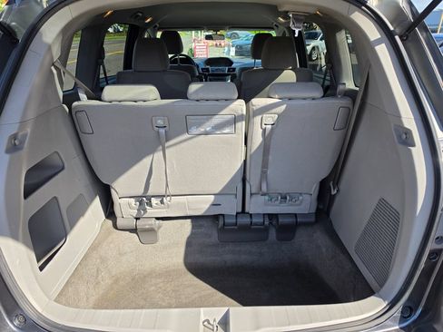 Used 2011 Honda Odyssey LX image 16
