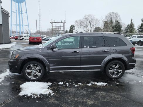 Used 2015 Dodge Journey Crossroad w/ Flexible Seating Group image 2