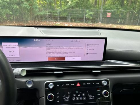 Used 2025 Genesis GV80 2.5T Standard AWD/4WD image 19