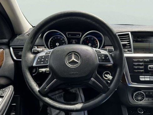 Used 2014 Mercedes-Benz GL 450 4MATIC image 26