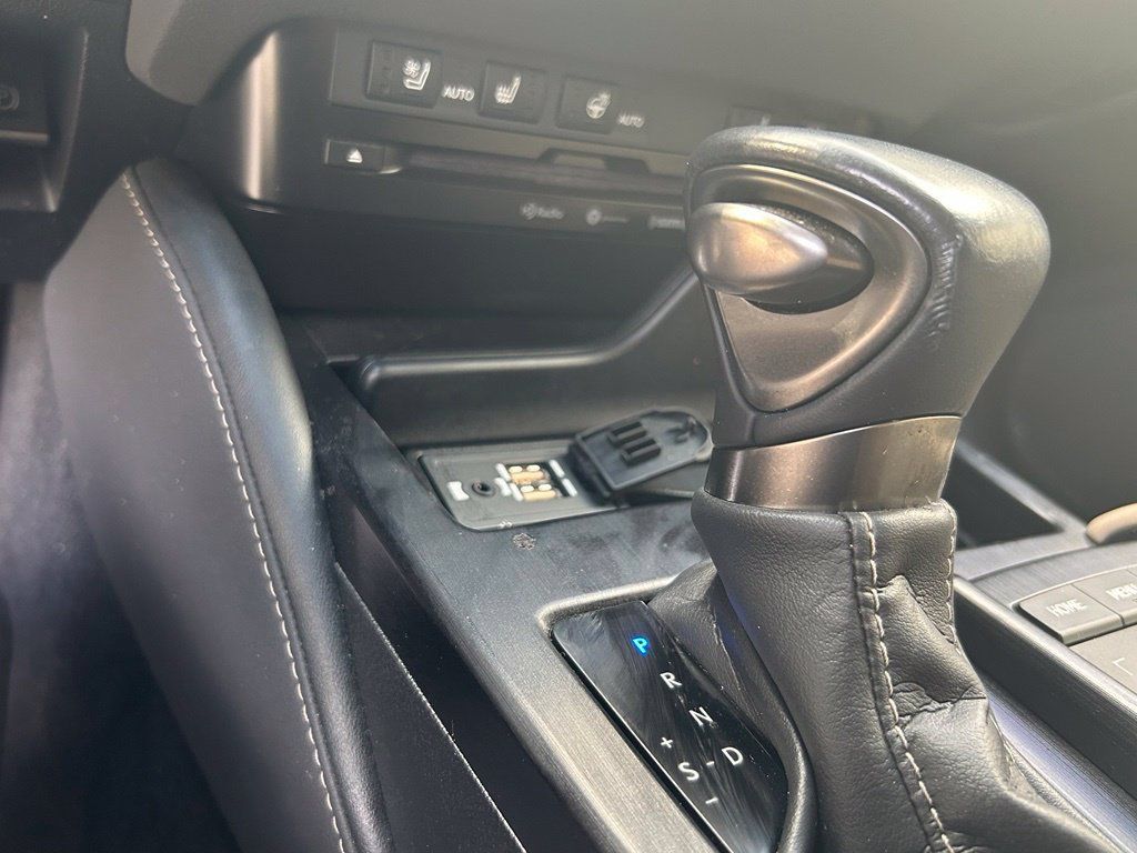 Used 2020 Lexus ES 350 w/ Premium Package FWD image 19