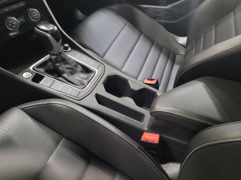 Used 2024 Volkswagen Jetta SE FWD image 26
