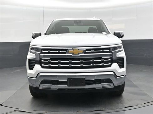 Used 2025 Chevrolet Silverado 1500 LTZ image 9