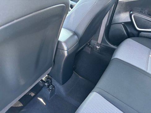 Used 2025 Kia Soul LX w/ LX Technology Package FWD image 23