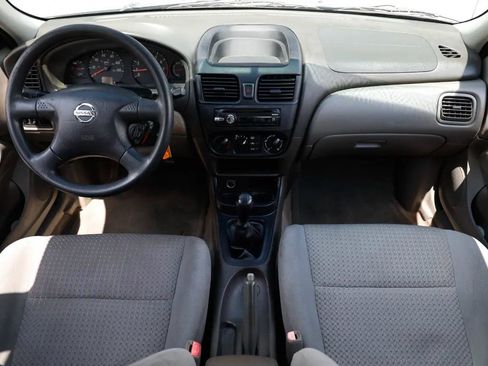 Used 2006 Nissan Sentra 1.8 S image 2