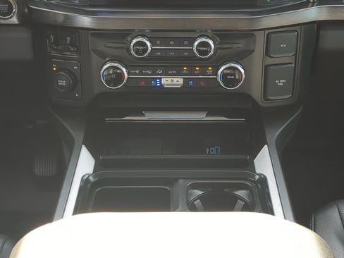Used 2023 Ford F450 Lariat AWD/4WD image 17