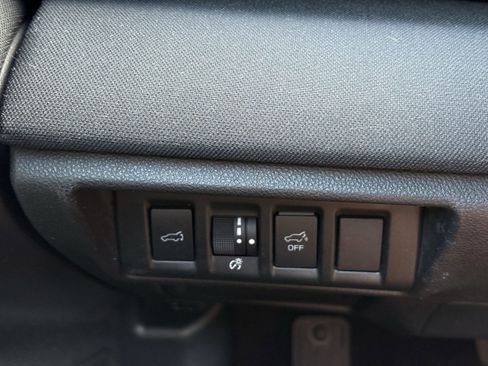 Used 2021 Subaru Outback Premium image 17