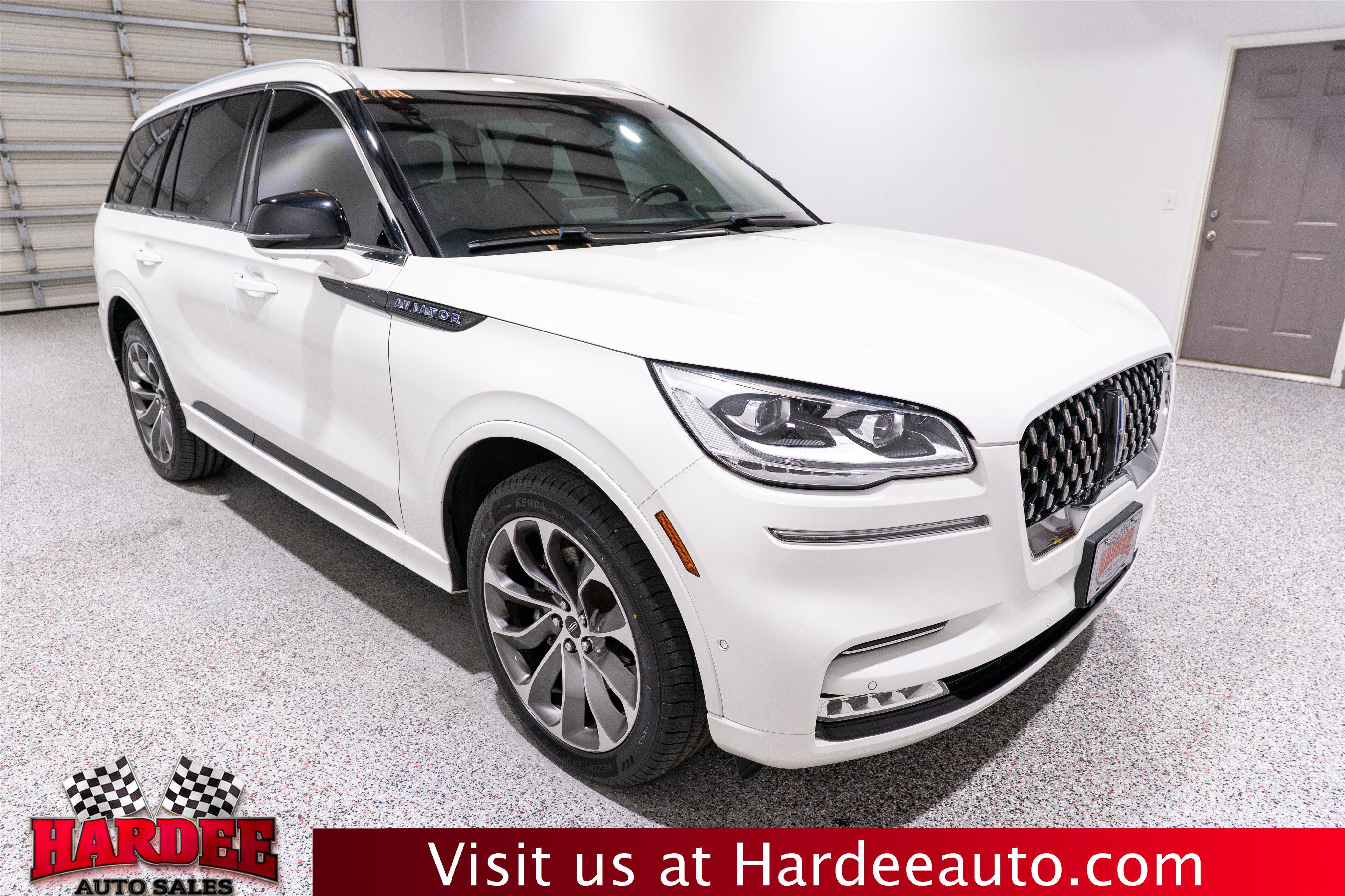 Used 2022 Lincoln Aviator Grand Touring w/ Equipment Group 301A AWD/4WD image 6